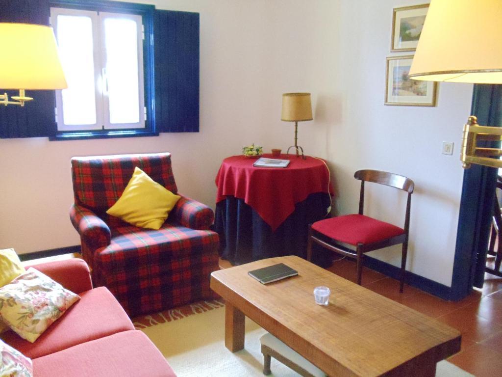 Casal Novo Hostal São Martinho do Porto Habitación foto